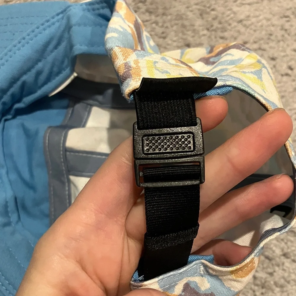 ❌SOLD on VINTED❌ - Patagonia Abstract Blue and Brown Cap - Picture 5 of 6